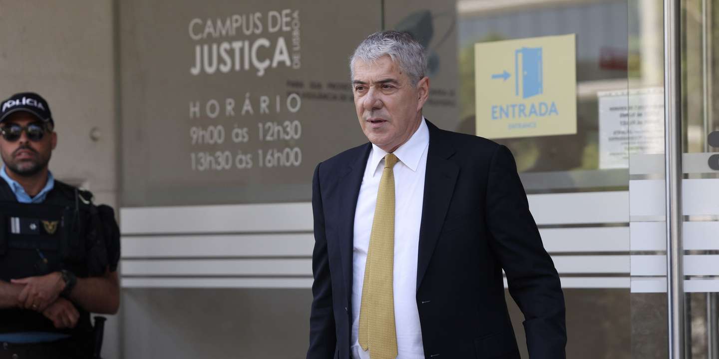 Former Prime Minister Jose Socrates, the main defendant in Operation Marques, leaves the Lisbon Central Criminal Court on Campus de Justica for a break, during the first day of the trial of Socrates and 20 other defendants, including individuals and companies, for 117 crimes, in Lisbon, Portugal, 03 July 2025. Former Portuguese prime minister Jose Socrates and the other 20 official suspects in Operation Marques are to stand trial on Thursday at the Campus de Justiça in Lisbon, more than a decade after the case accusing the former PM of corruption came to light. MIGUEL A. LOPES/LUSA