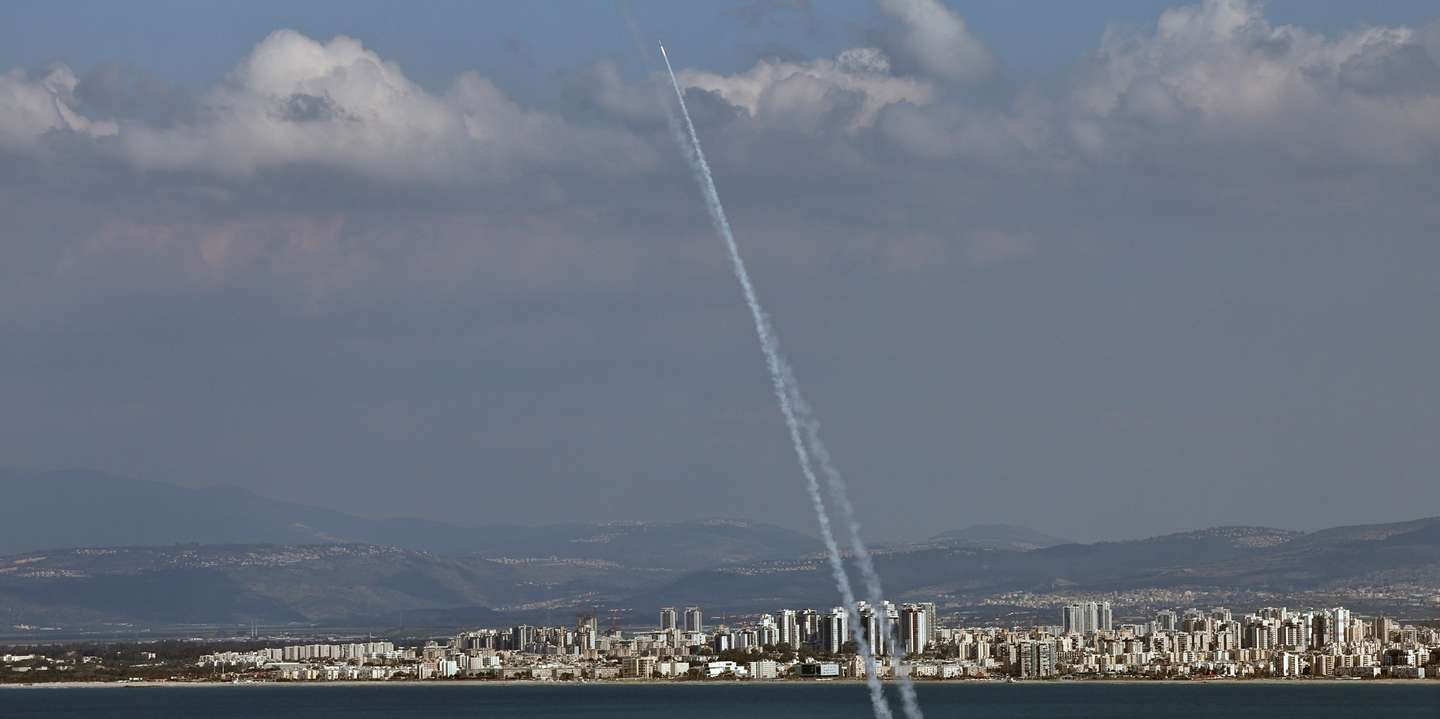 epa12787279 Iron Dome interception of an Iranian missile over Haifa Bay Area, Israel, 01 March  2026. Iran continued retaliation with attacks against Israel and across the Gulf countries after joint US and Israeli military attacks on Iran on 28 February 2026.  EPA/ATEF SAFADI