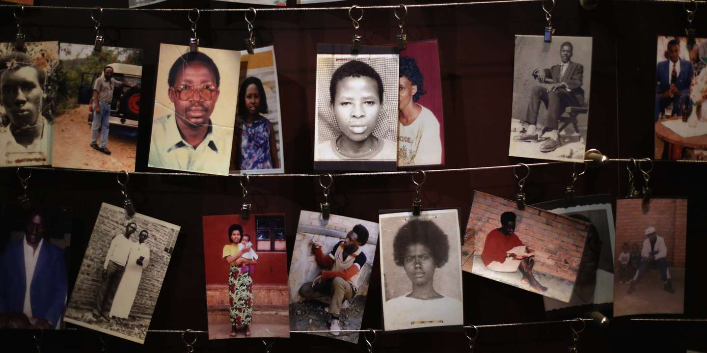 Memorial de pessoas mortas durante o genocídio dos tutsis no Ruanda