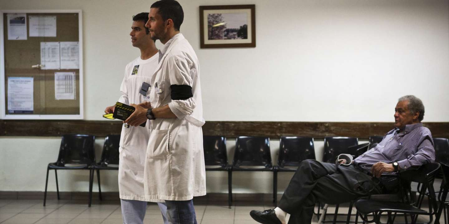Muitos hospitais não cumprem os prazos máximos estipulados para uma primeira consulta de especialidade. Faltam