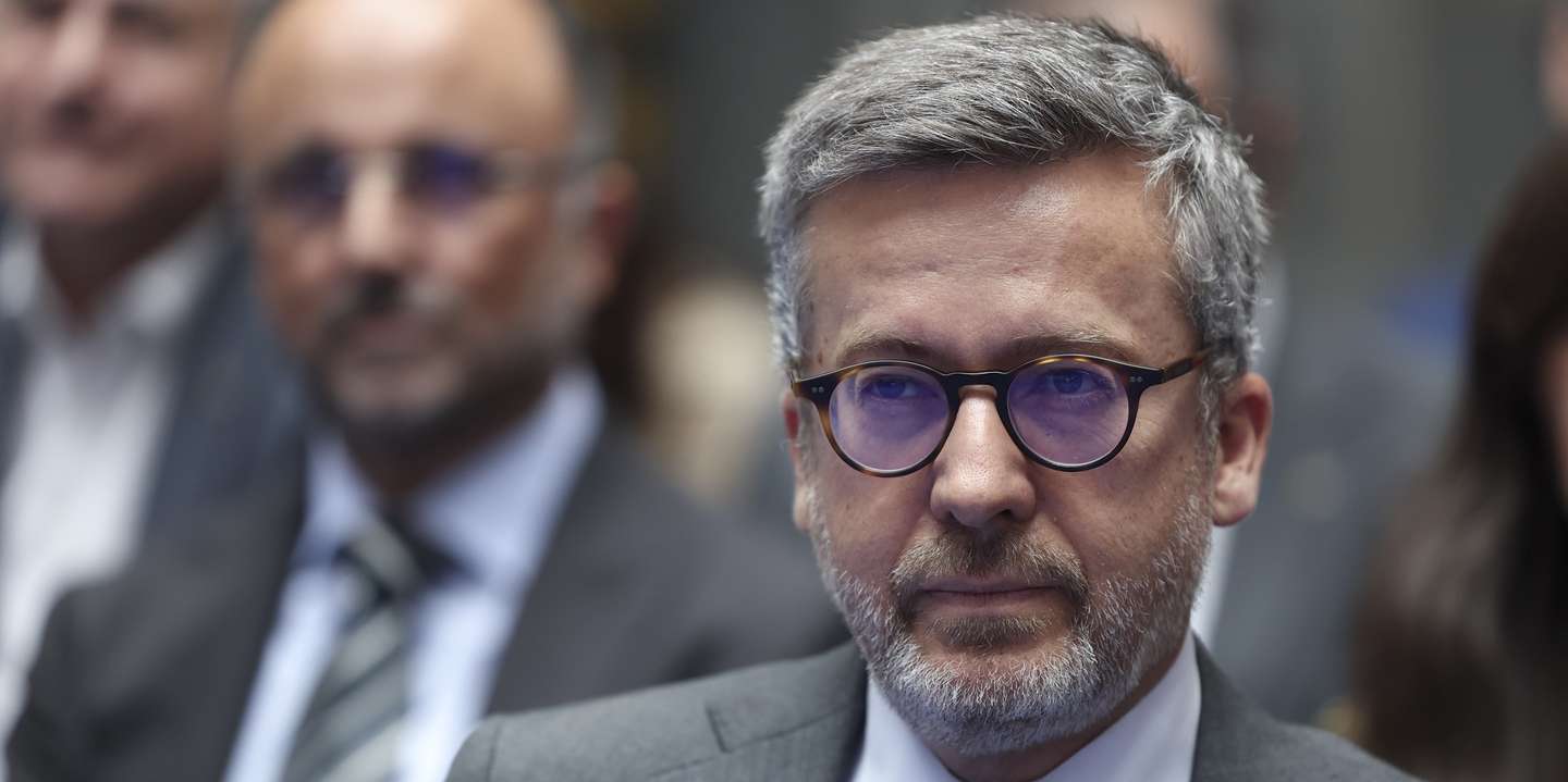 O presidente da Câmara Municipal de Lisboa, Carlos Moedas, durante a cerimónia de apresentação de novos financiamentos para os transportes públicos, no âmbito da descarbonização e modernização do setor, em Lisboa, 28 de junho de 2024. ANTÓNIO COTRIM/LUSA