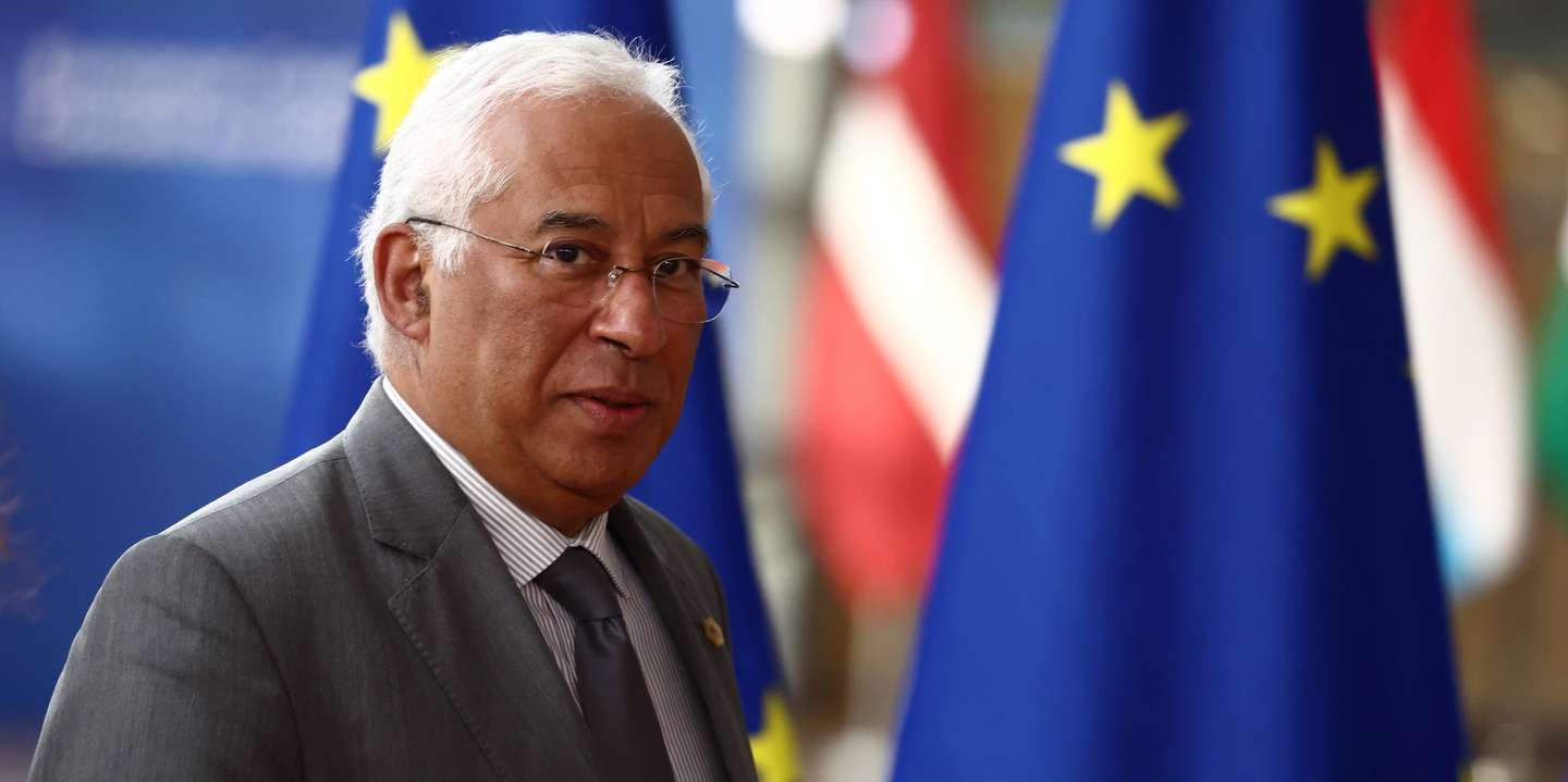 epa10456128 Portugal's Prime Minister Antonio Costa arrives for a special meeting of the European Council in Brussels, Belgium, 09 February 2023. EU leaders will meet in Brussels on 09 and 10 February for a summit to discuss Russia's invasion of Ukraine, the EU's economy and competitiveness, and its migration policy.  EPA/STEPHANIE LECOCQ