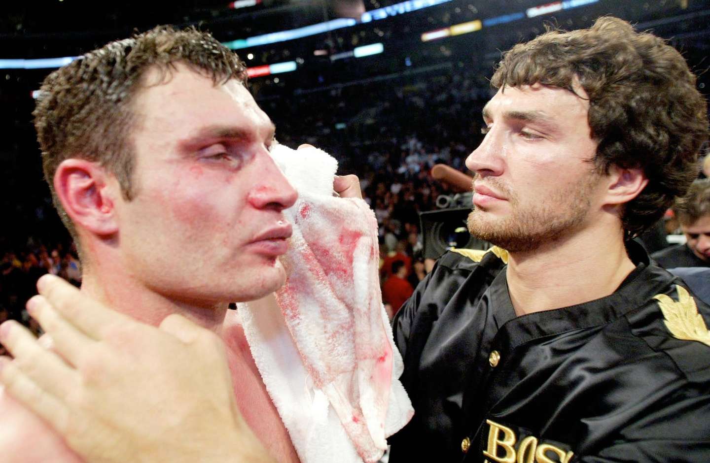 O mayor de Kiev, Vitali Klitschko, ex-campeão mundial de peso-pesado de boxe, e o irmão, Wladimir Klitschko , também ele ex-campeão de peso-pesado