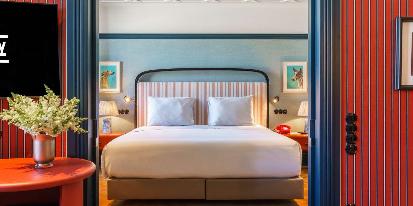 O ambiente burlesco predomina nos 68 quartos do novo hotel na Avenida dos Aliados, no Porto