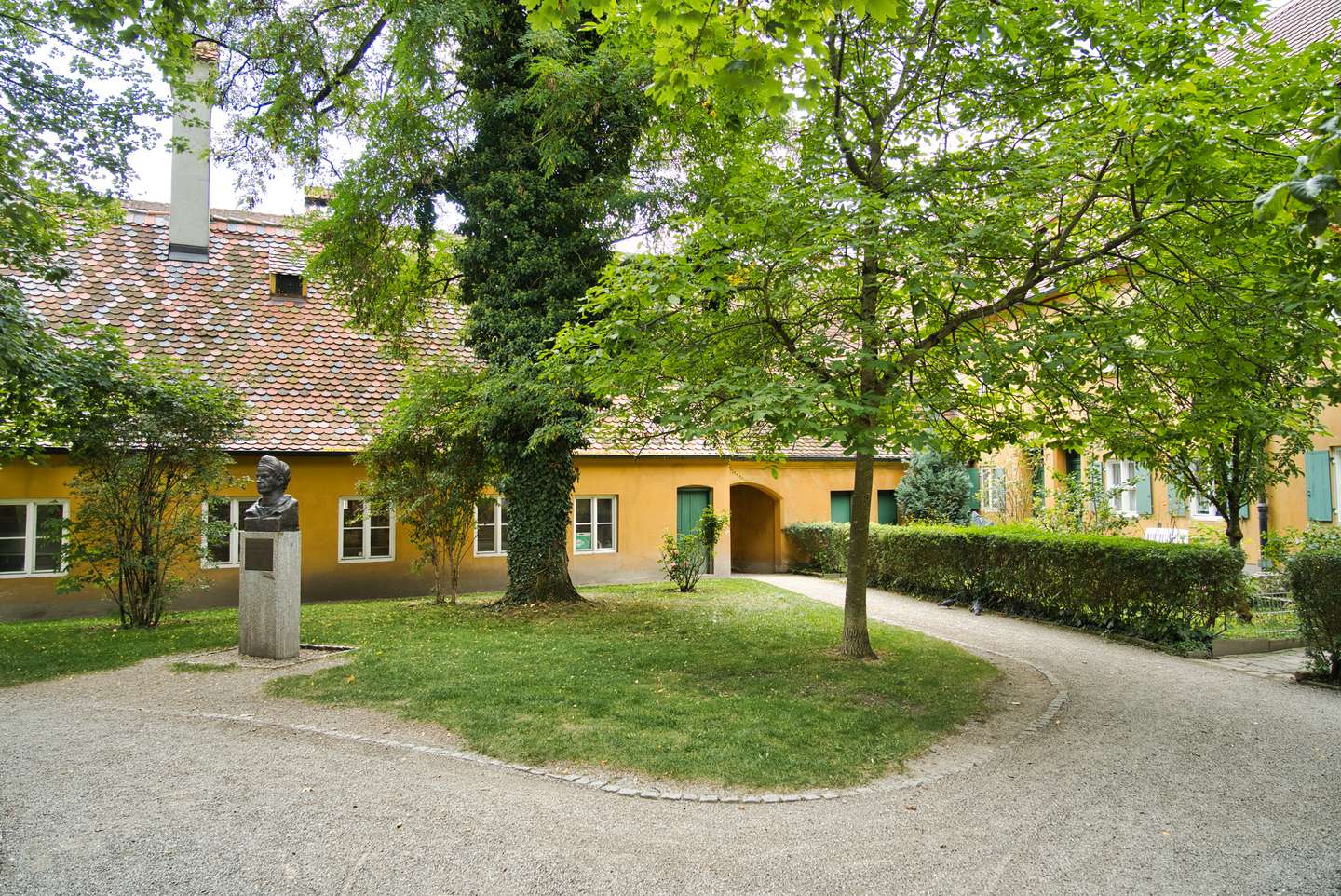 Bairro Fuggerei, na cidade alemã de Augsburg
