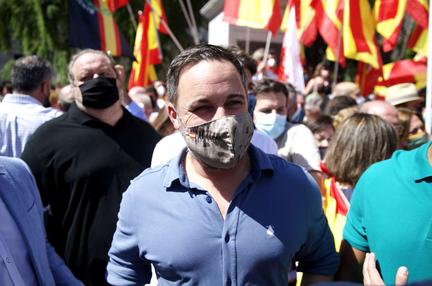 Thousands protest in Madrid against pardoning jailed Catalan leaders