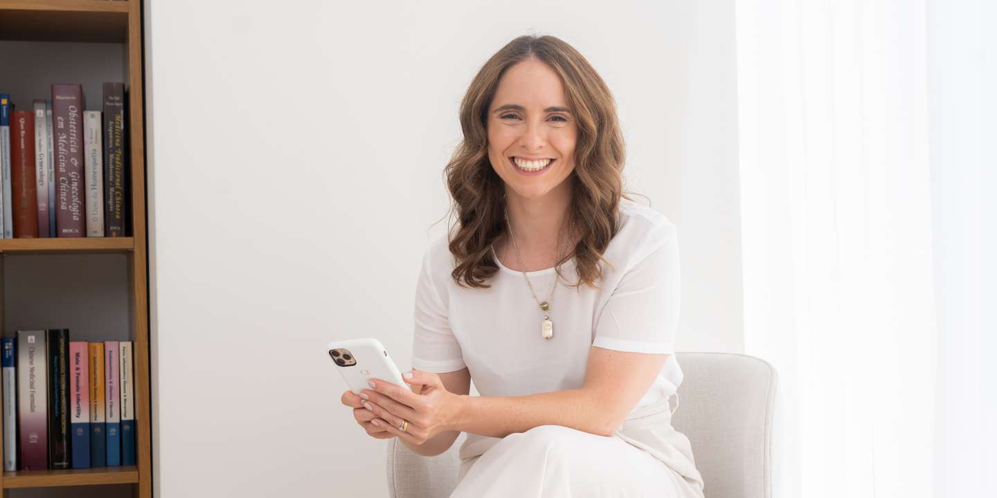 "Precisamos de famílias felizes do ponto de vista emocional, com saúde mental, com saúde física. É uma questão de saúde pública", admite a enfermeira de 36 anos