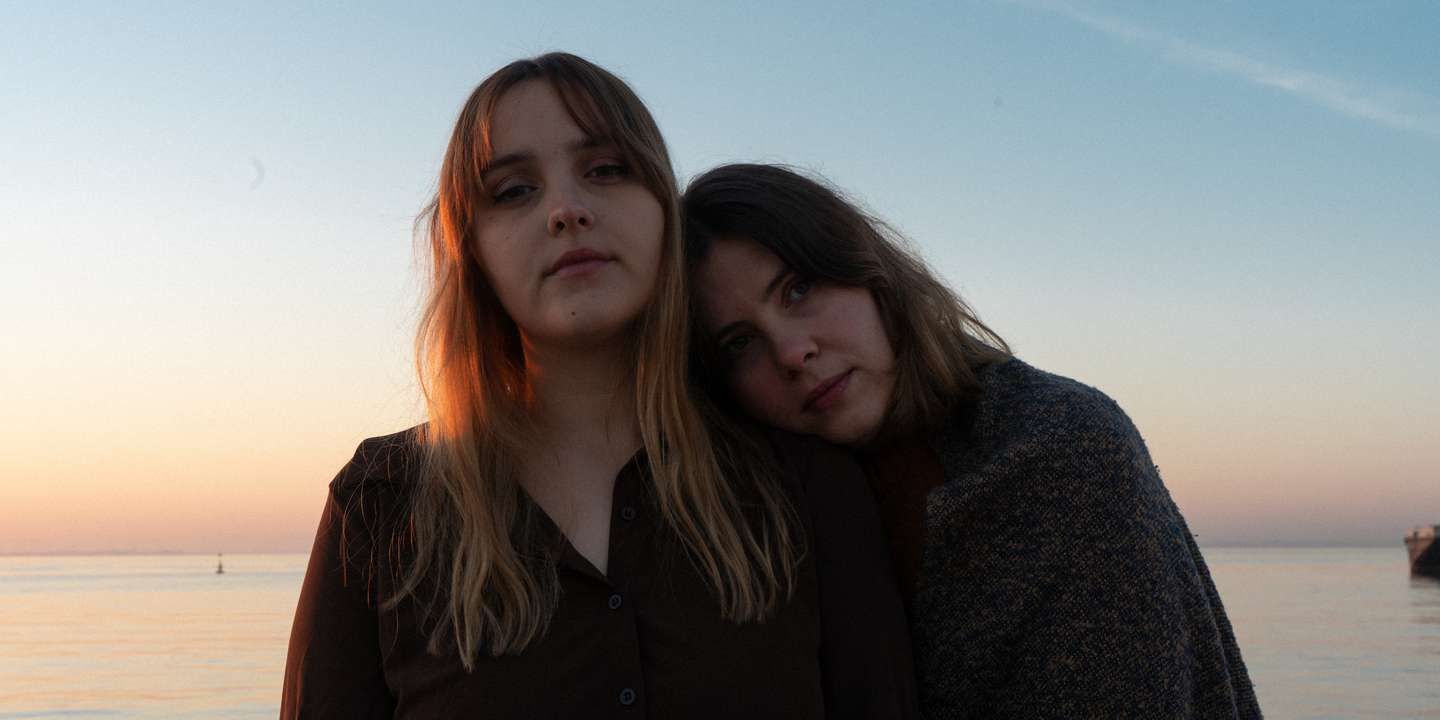 O duo Golden Slumbers é formado pelas irmãs Margarida (à esquerda) e Catarina (à direita) Falcão