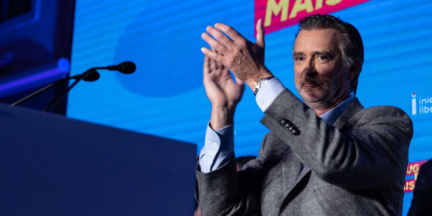 O dia de eleições na sede de campanha da Iniciativa Liberal. João Cotrim de Figueiredo recebido pelos militantes da IL. Lisboa, 30 de janeiro de 2022. (JOÃO PEDRO MORAIS/OBSERVADOR)
