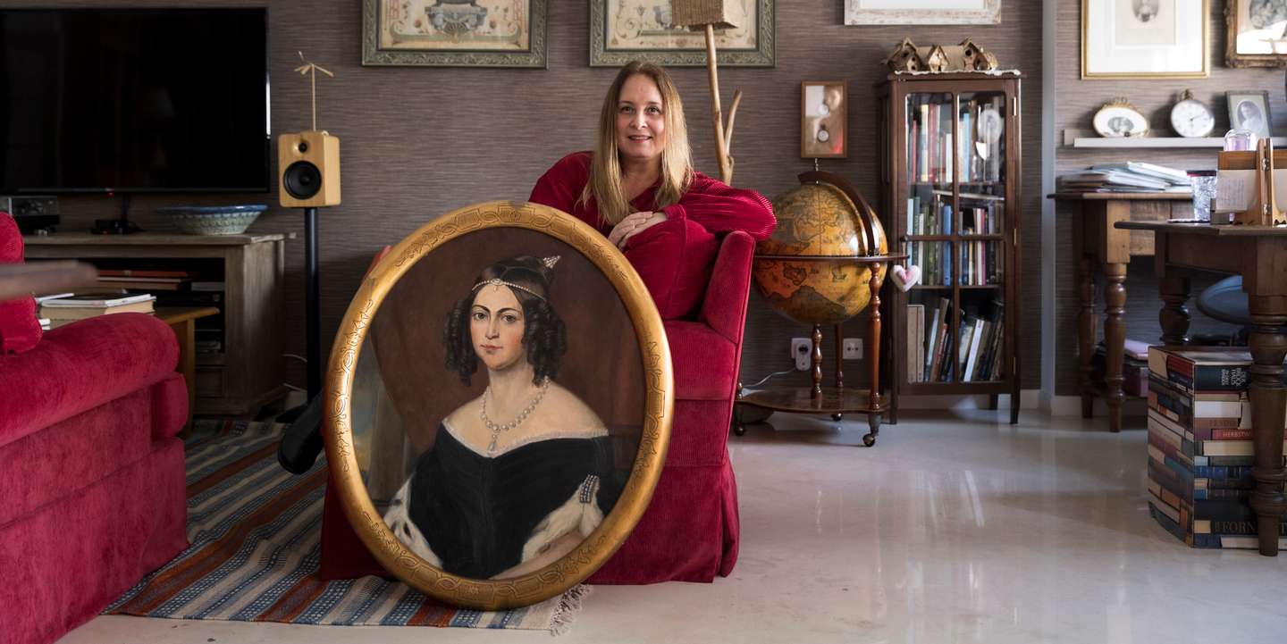 Cláudia Thomé Witte é autora de "Amélia de Leuchtenberg: Imperatriz do Brasil, Duquesa de Bragança"