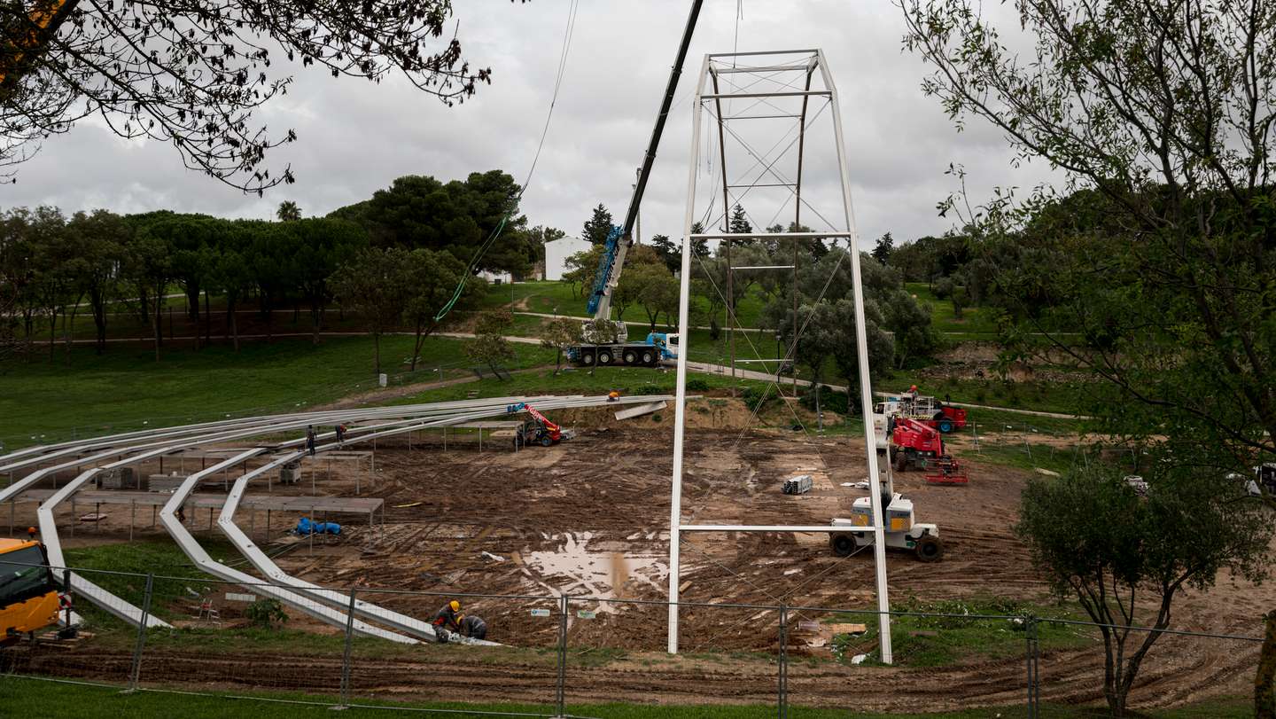 27 de Outubro de 2022 - Portugal, Lisboa, Parque da Bela Vista. Desmontagem do palco do festival Meo Kalorama, que decorreu no Parque da Bela Vista, em Setembro. FRANCISCO ROMÃO PEREIRA/OBSERVADOR