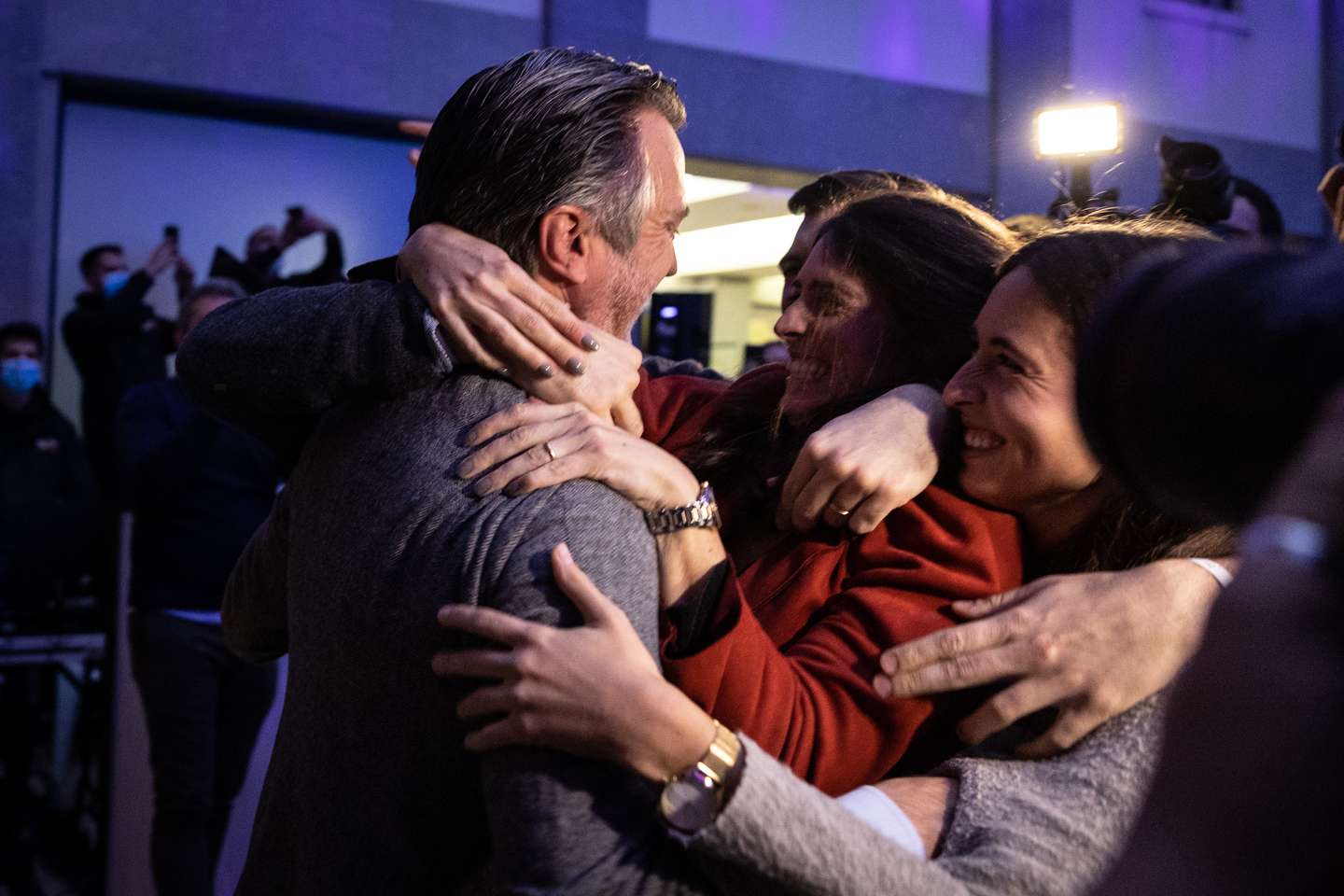 O dia de eleições na sede de campanha da Iniciativa Liberal. João Cotrim de Figueiredo recebido pelos militantes da IL. Lisboa, 30 de janeiro de 2022. (JOÃO PEDRO MORAIS/OBSERVADOR)