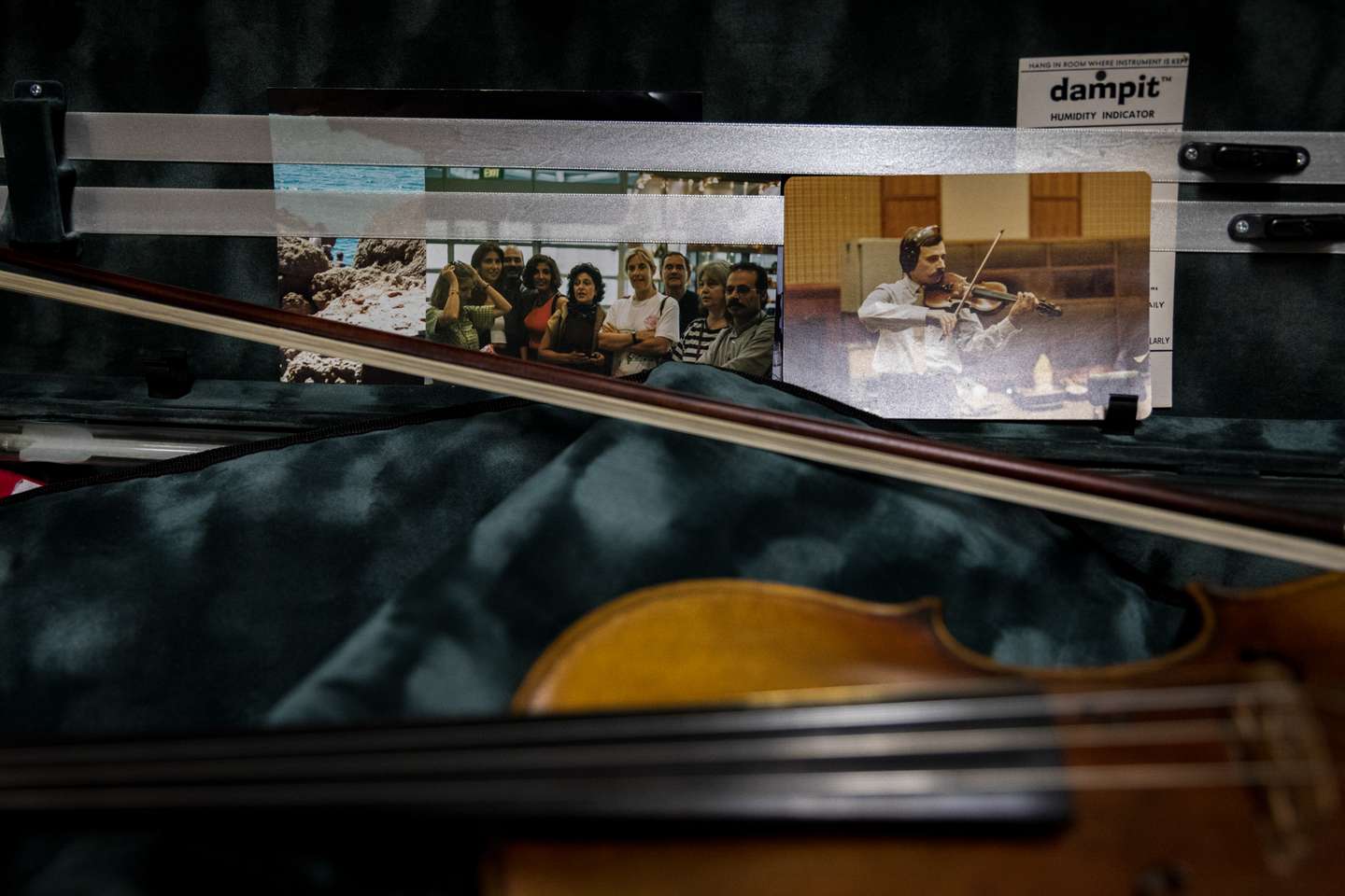 Reportagem na Academia de Amadores de Música, na Rua Nova da Trindade, onde se encontram sediados há bastantes anos. Neste momento, receberam a informaçõa que vão ter de abandonar o espaço e procurar uma nova casa. Na fotografia, Maestro Jorge Lé, professor e músico. 24 de Fevereiro de 2022 Academia de Amadores de Música, Lisboa FRANCISCO ROMÃO PEREIRA/OBSERVADOR