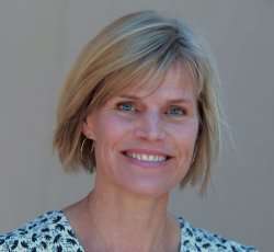 Tomi-Ann Roberts