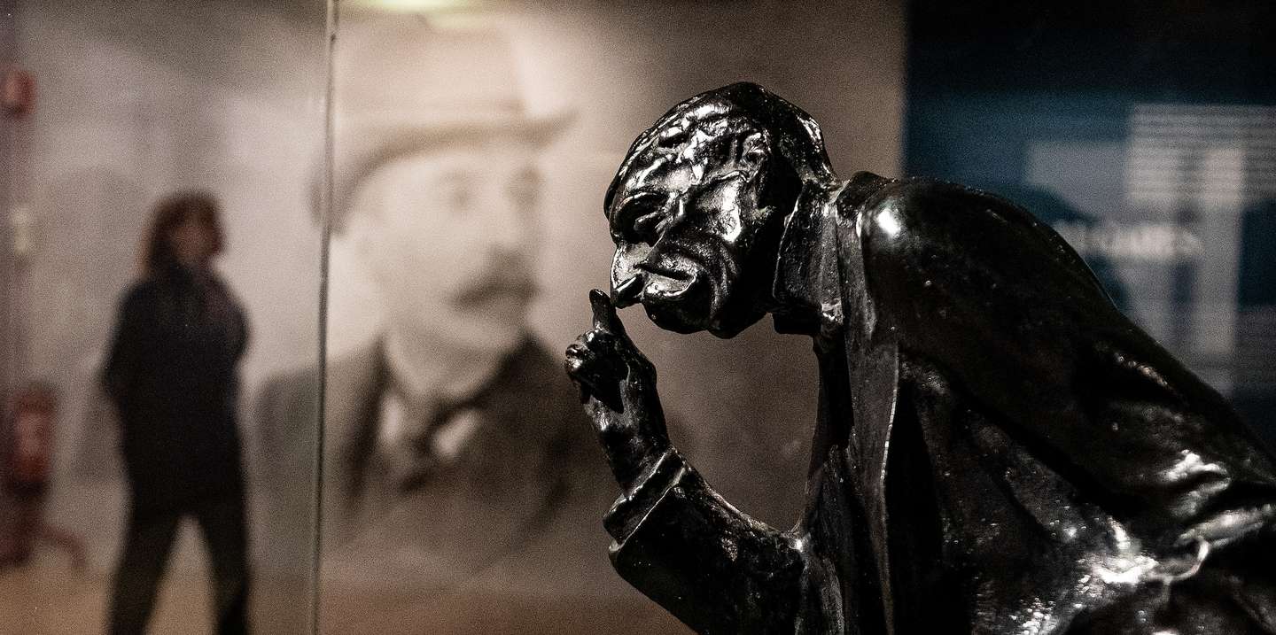 A acontecer, será a terceira vez que os restos mortais de Eça de Queiroz mudam de sítio desde a sua morte, em 1900