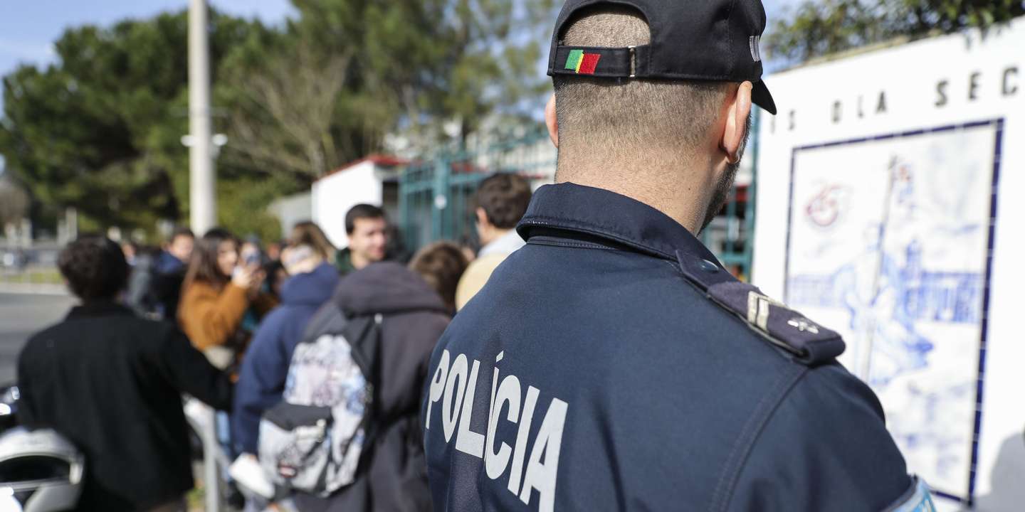 Reportagem sobre violência nas escolas com equipa da PSP