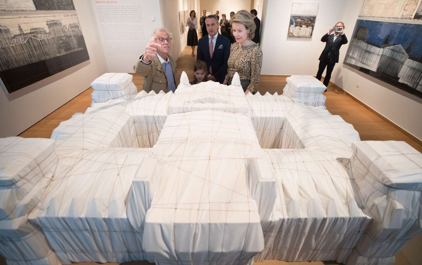 BELGIUM-CULTURE-ARTS-CHRISTO-EXHIBITION-ROYALS