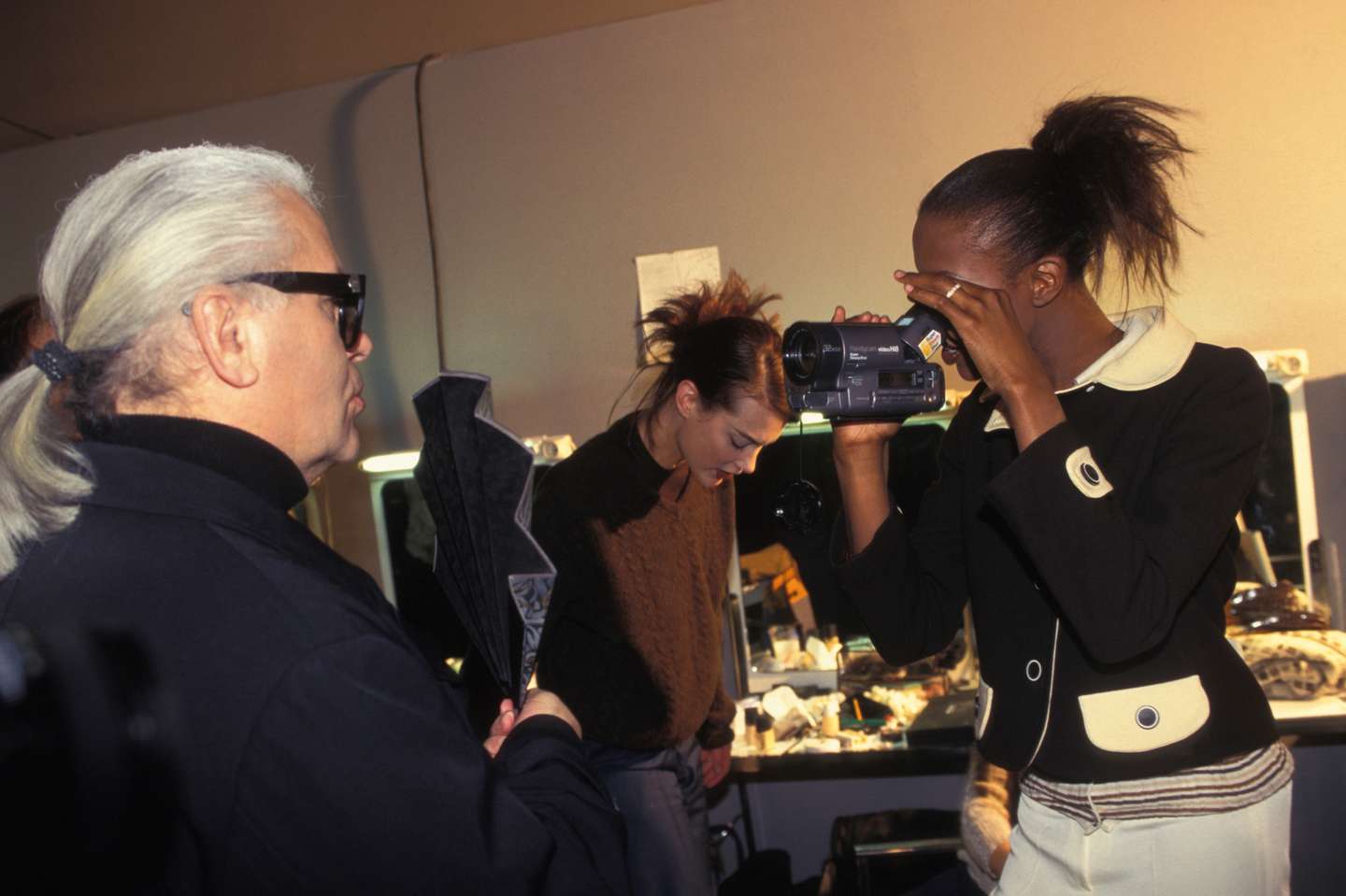 Karl Lagerfeld et Naomi Campbell en backstage d'un défilé