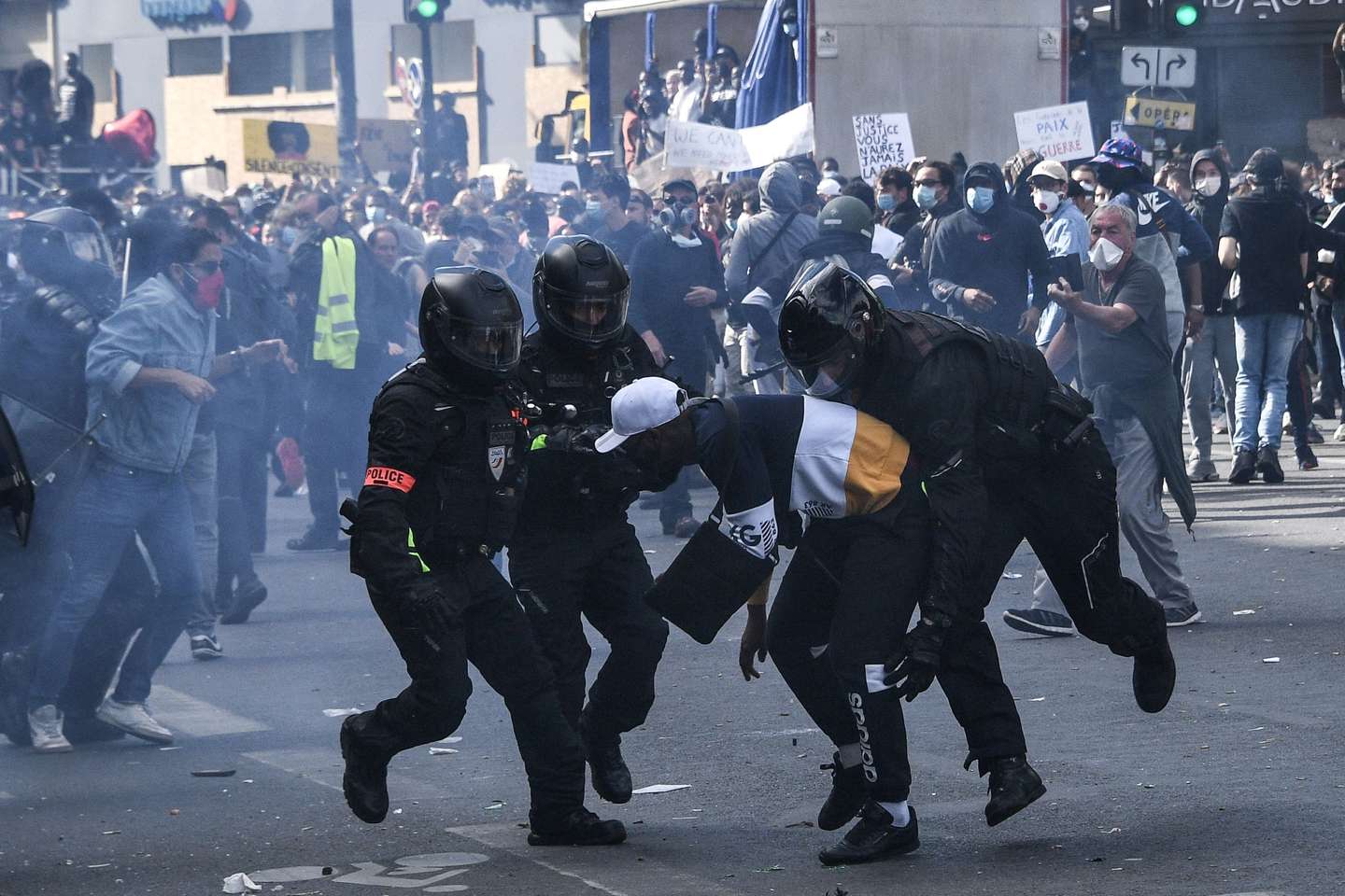 FRANCE-POLITICS-RACISM-POLICE-PROTEST