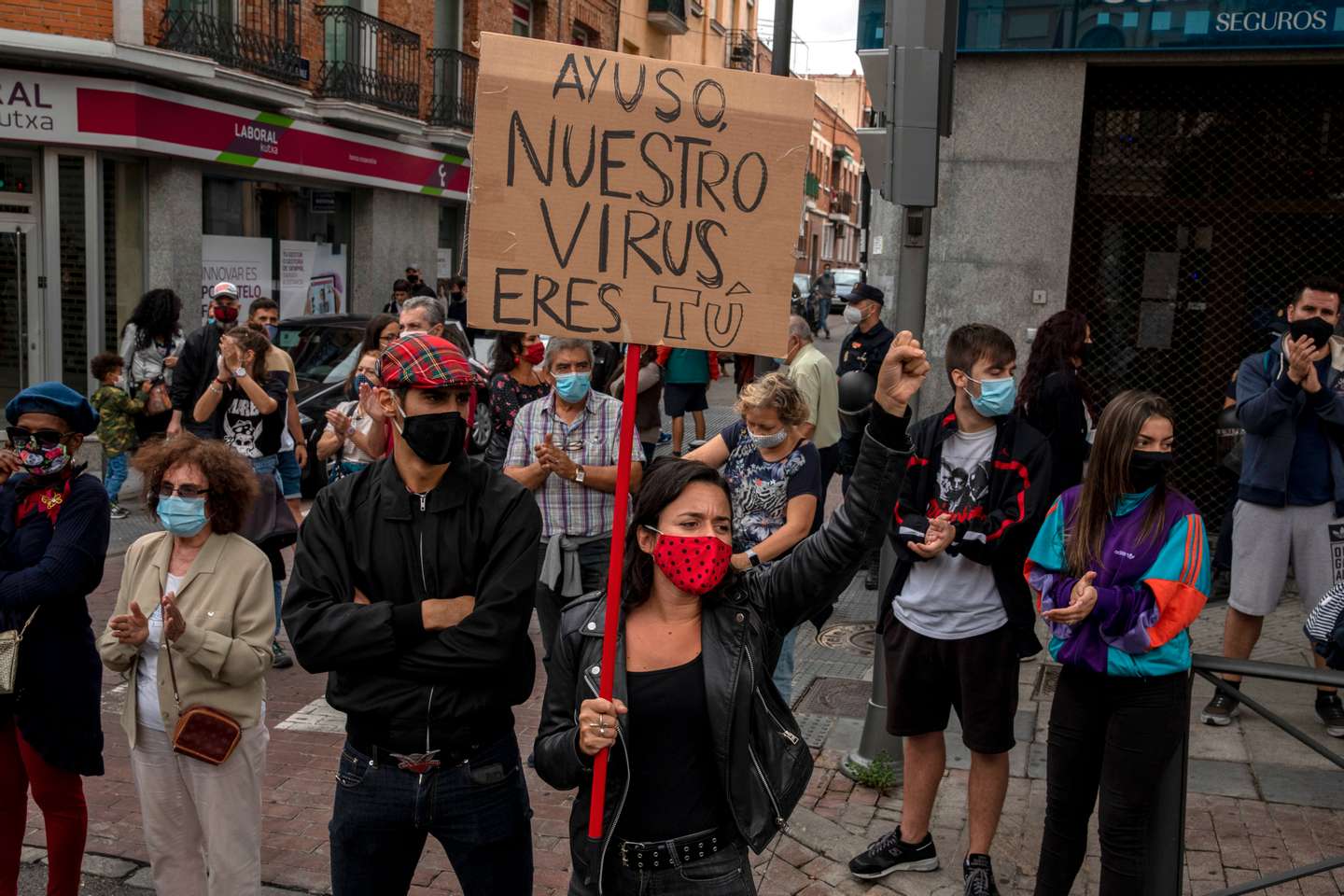 Madrid&#039;s Vallecas Neighborhood Protests Lockdown Measures