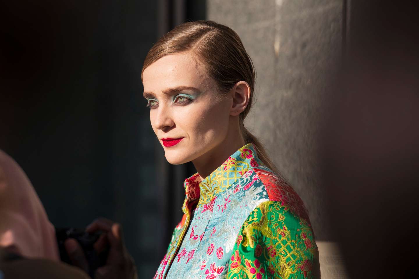 Street Style  - Paris Fashion Week - Womenswear Fall/Winter 2020/2021 : Day Three