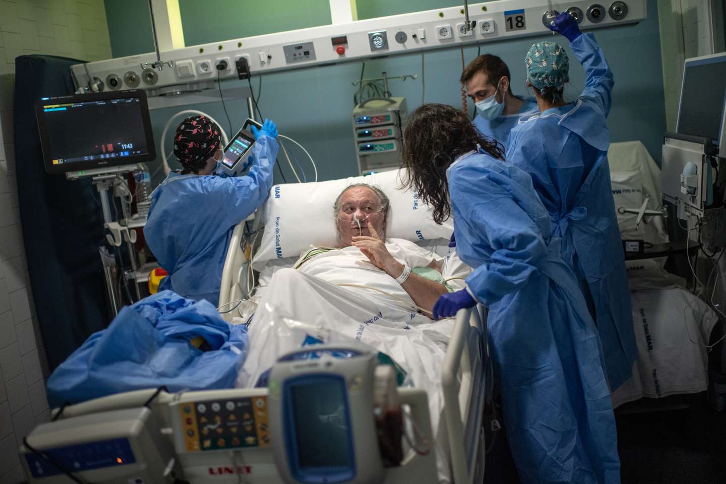 Barcelona Hospital Takes Recovering Coronavirus Patients To The Seaside