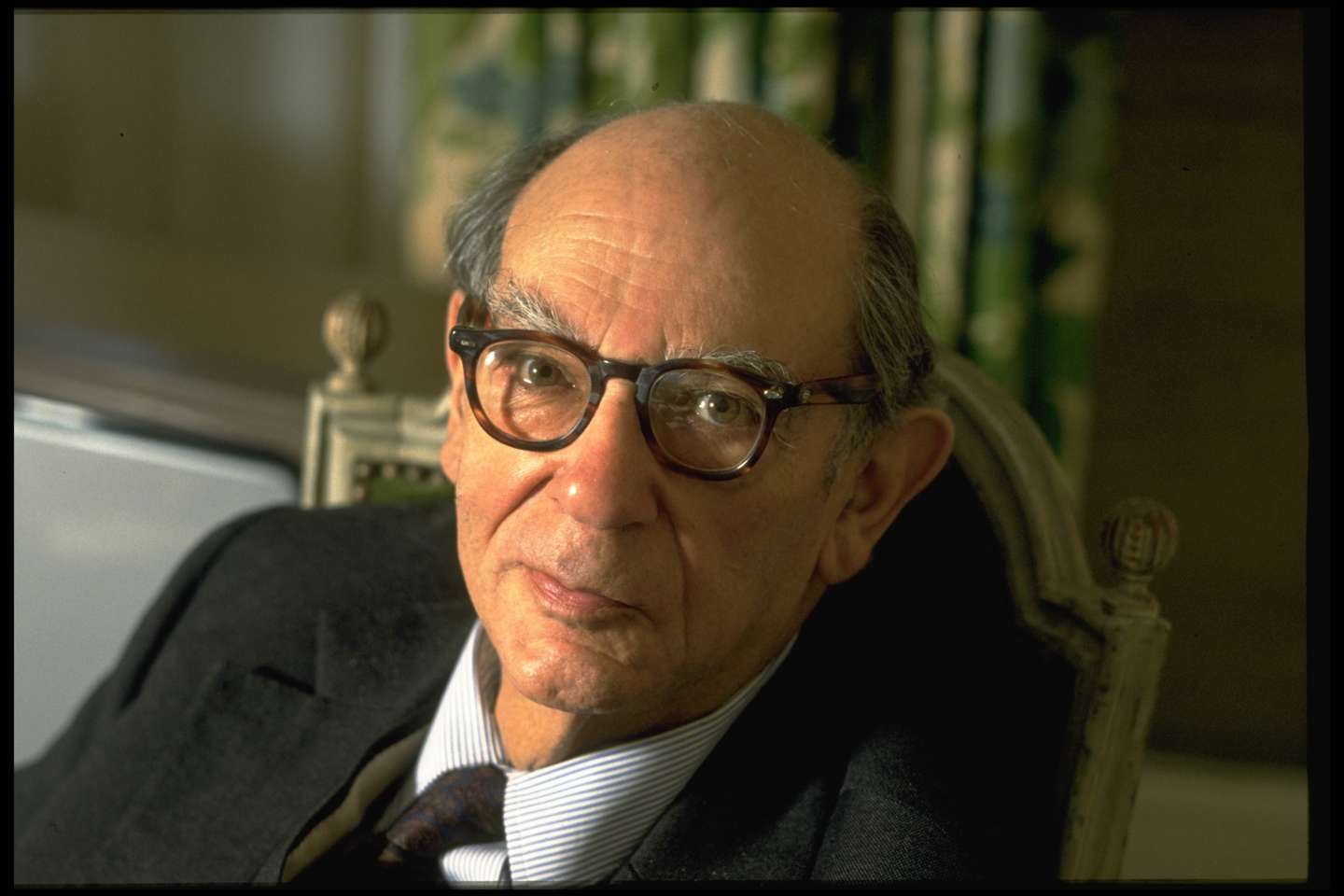 ISAIAH BERLIN PUBLISHES 'THE CROOKED TIMBER OF HUMANITY'