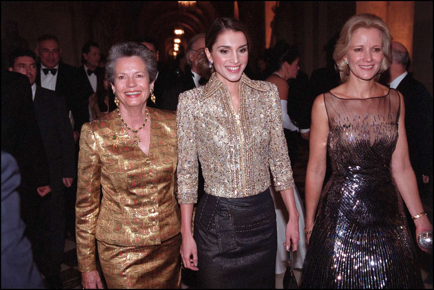 Mrs Valery Giscard d'Estaing, Queen Rania of Jordan and Mrs Andres Pastrana in Versailles, France on December 03, 2001.