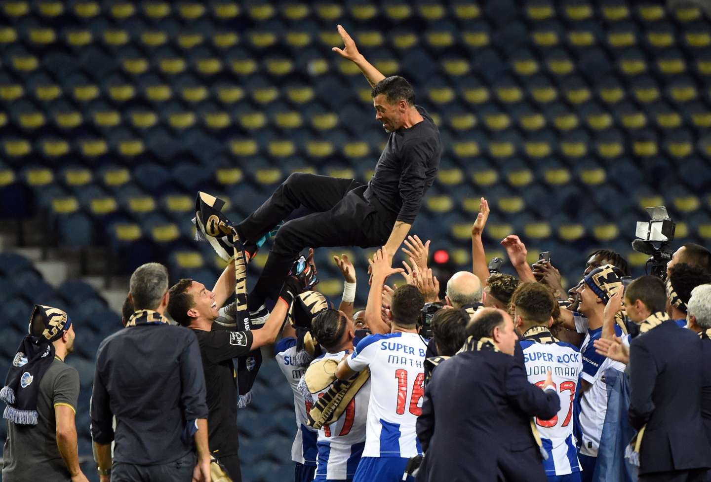 FBL-POR-LIGA-PORTO-SPORTING