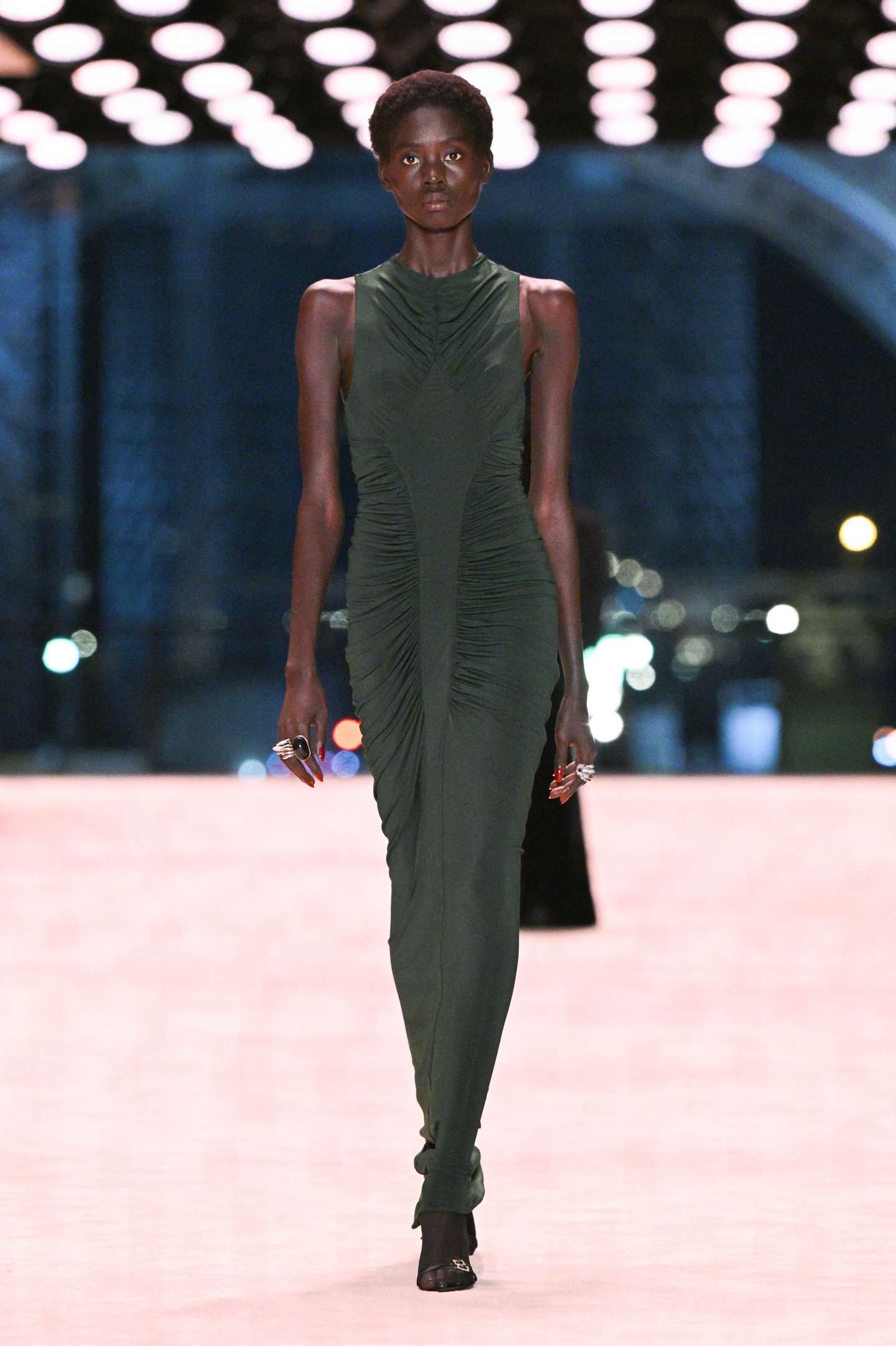 Saint Laurent : Runway - Paris Fashion Week - Womenswear F/W 2022-2023