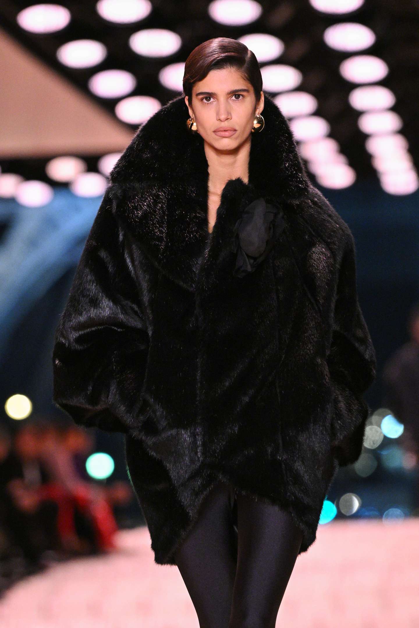 Saint Laurent : Runway - Paris Fashion Week - Womenswear F/W 2022-2023