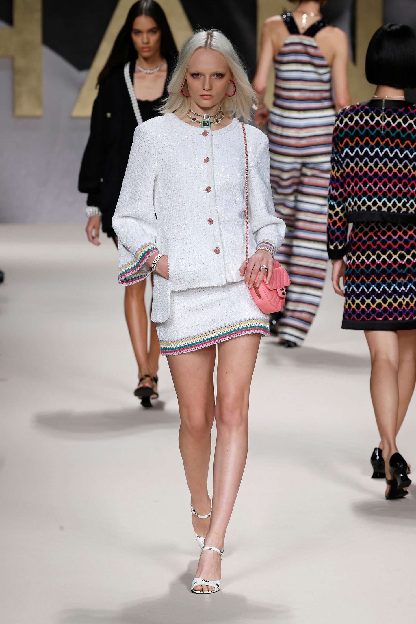 Chanel  : Runway - Paris Fashion Week - Womenswear Spring Summer 2022