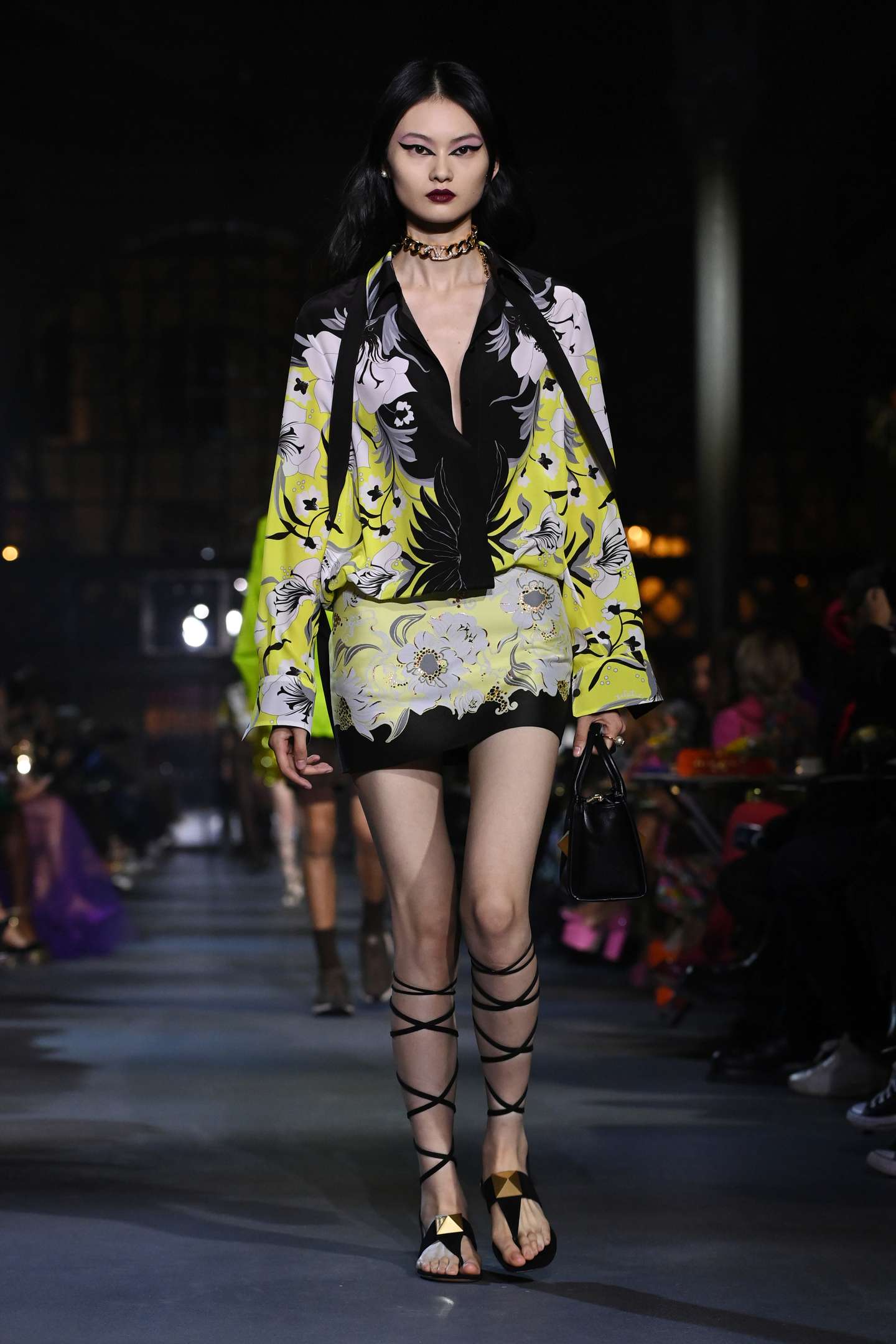 Valentino : Runway - Paris Fashion Week - Womenswear Spring Summer 2022