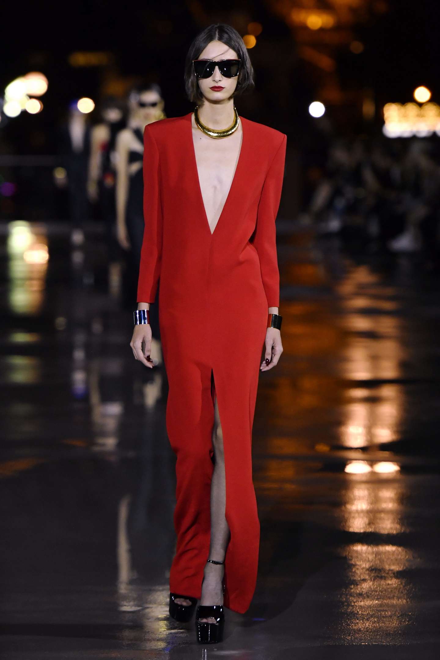 Saint Laurent : Runway - Paris Fashion Week - Womenswear Spring Summer 2022