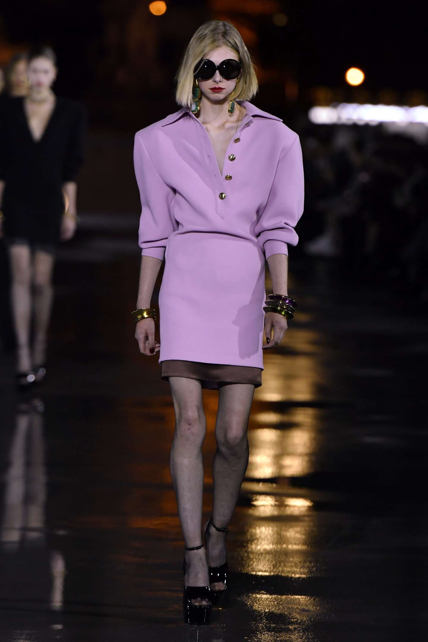 Saint Laurent : Runway - Paris Fashion Week - Womenswear Spring Summer 2022