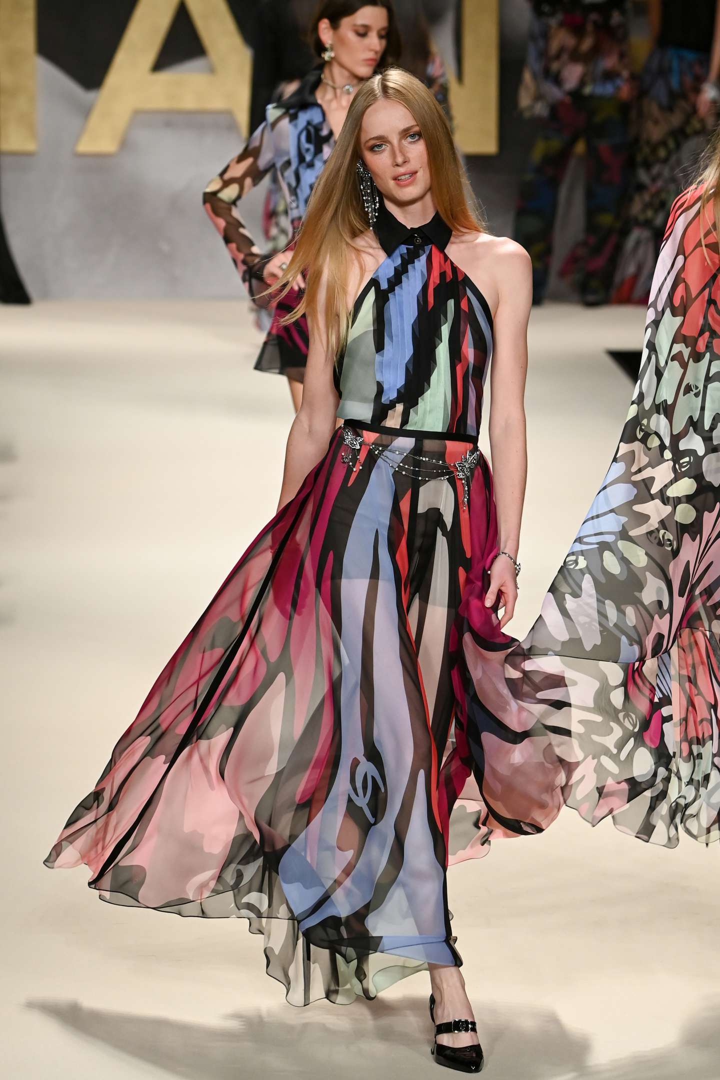 Chanel  : Runway - Paris Fashion Week - Womenswear Spring Summer 2022