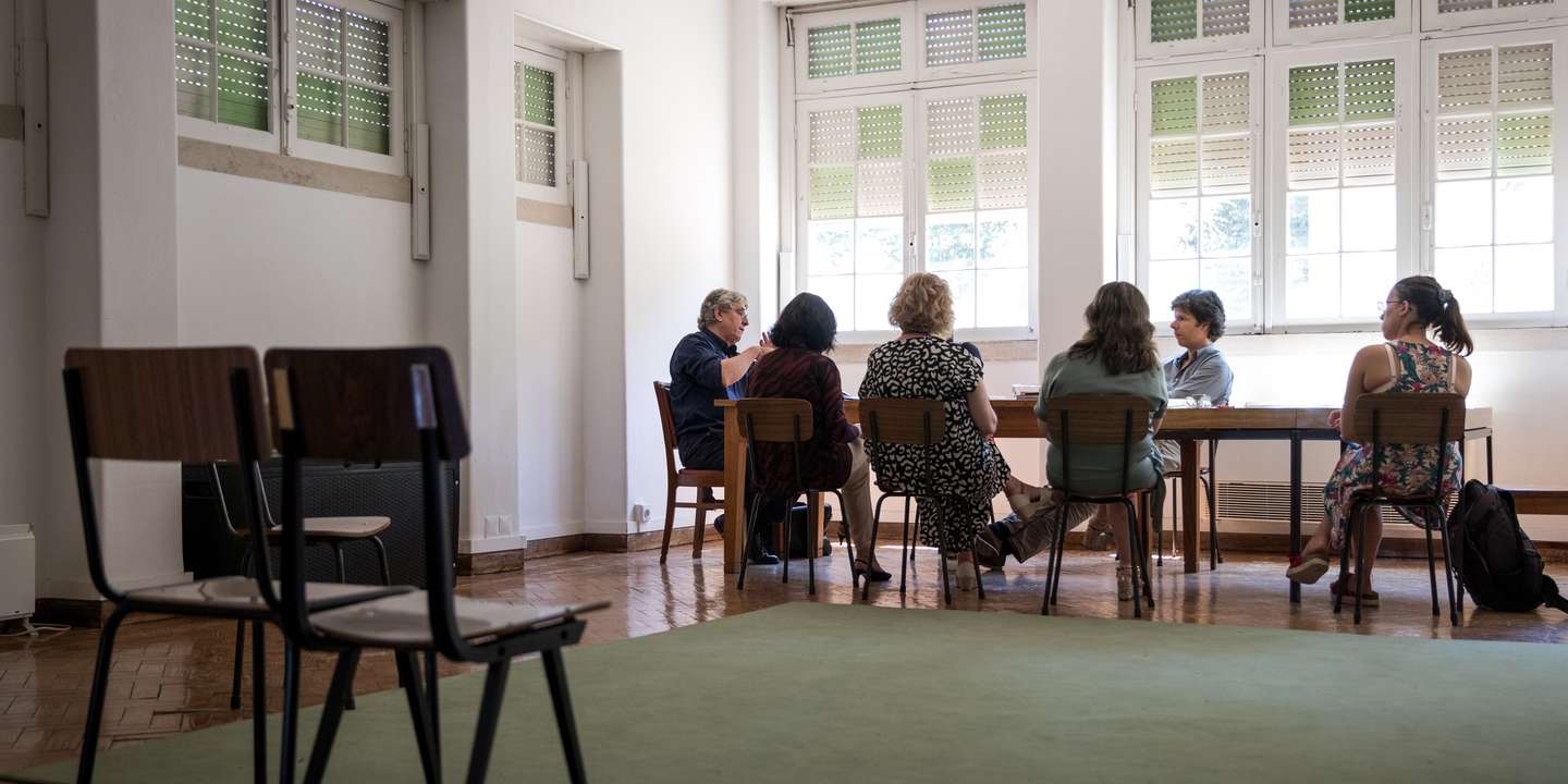 A equipa da Unidade de Violência Familiar do Centro Hospitalar Universitário de Coimbra inclui três psiquiatras, João Redondo (coordenador), Tiago Santos e Ana Dourado, uma assistente social, Generosa Morais, duas psicólogas, Filipa Sola e Salomé Caldeira e uma secretária, Ana Paula.
