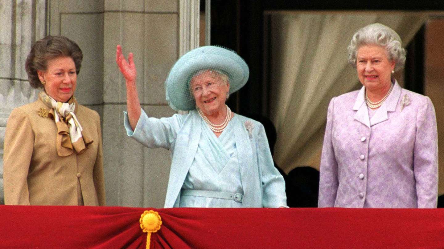 (FILE PHOTO) Queen Mother Dies