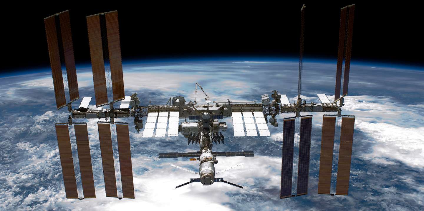 Estação Espacial Internacional (ISS)