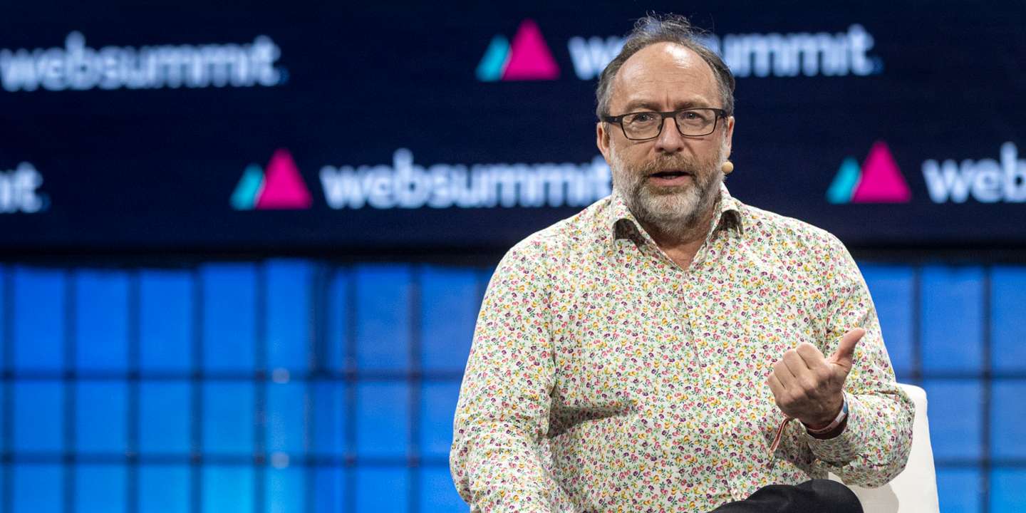 Jimmy Wales é o rosto mais conhecido da Wikipédia, a enciclopédia mais usada da internet
