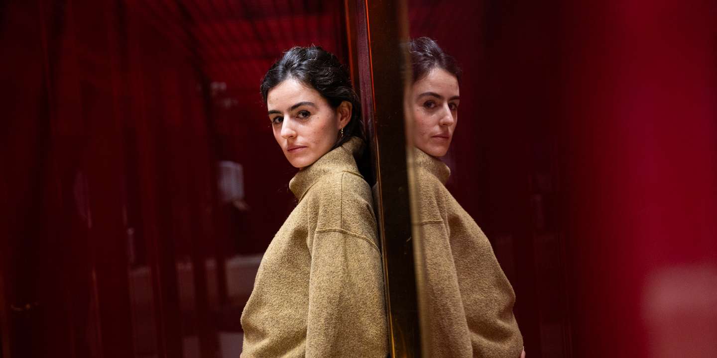 Beatriz Brás na Culturgest, em Lisboa, onde a partir desta quarta-feira e até 25 de abril pode ser vista na peça "Na Medida do Impossível", de Tiago Rodrigues