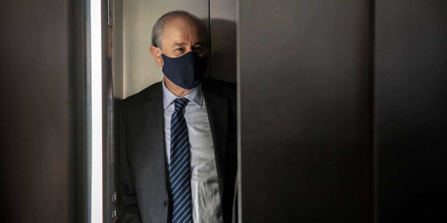 Eleições Diretas PSD: Rui Rio, atual líder e recandidato à liderança do Partido Social Democrata - PSD - completa o seu programa oficial na Madeira com uma sessão de esclarecimentos com os militantes do partido. Nesta sessão fez-se acompanhar por Pedro Coelho, Presidente da Câmara de Lobos e Alberto João Jardim, ex-presidente do Governo Regional da Madeira. 23 de Novembro de 2021 Câmara de Lobos, Madeira TOMÁS SILVA/OBSERVADOR