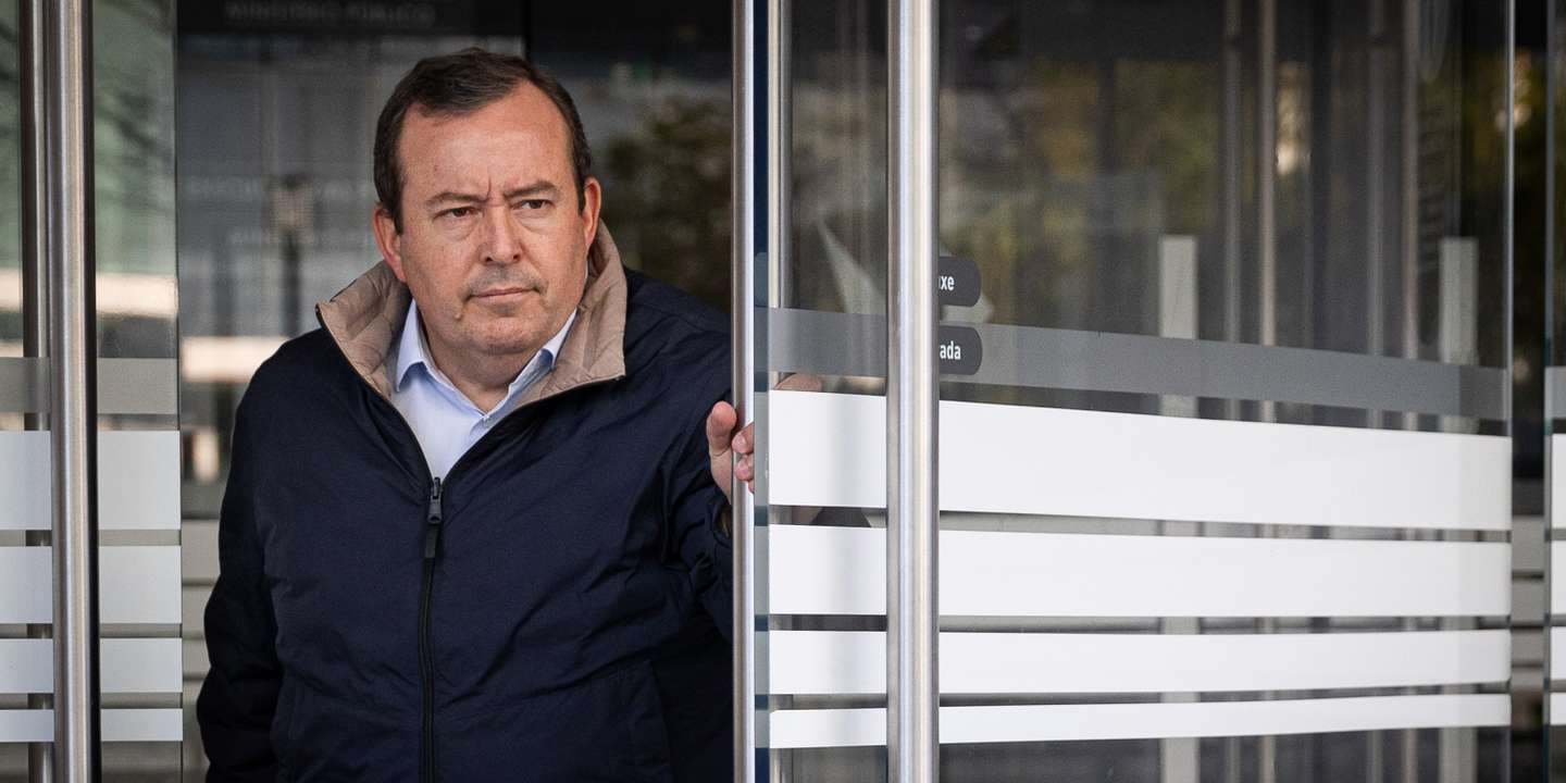 Vitor Escária foi exonerado do cargo de chefe de gabinete do primeiro-ministro após a descoberta de 75.800 euros no seu gabinete em São Bento