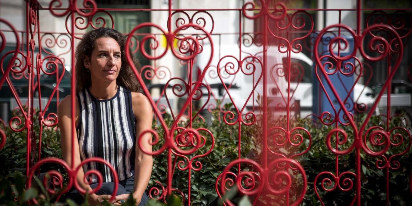 Entrevista à escritora e dramaturga Joana Bértholo, que lançou agora o seu novo livro "A História de Roma". 28 de Setembro de 2022 Largo do Intendente, Lisboa TOMÁS SILVA/OBSERVADOR