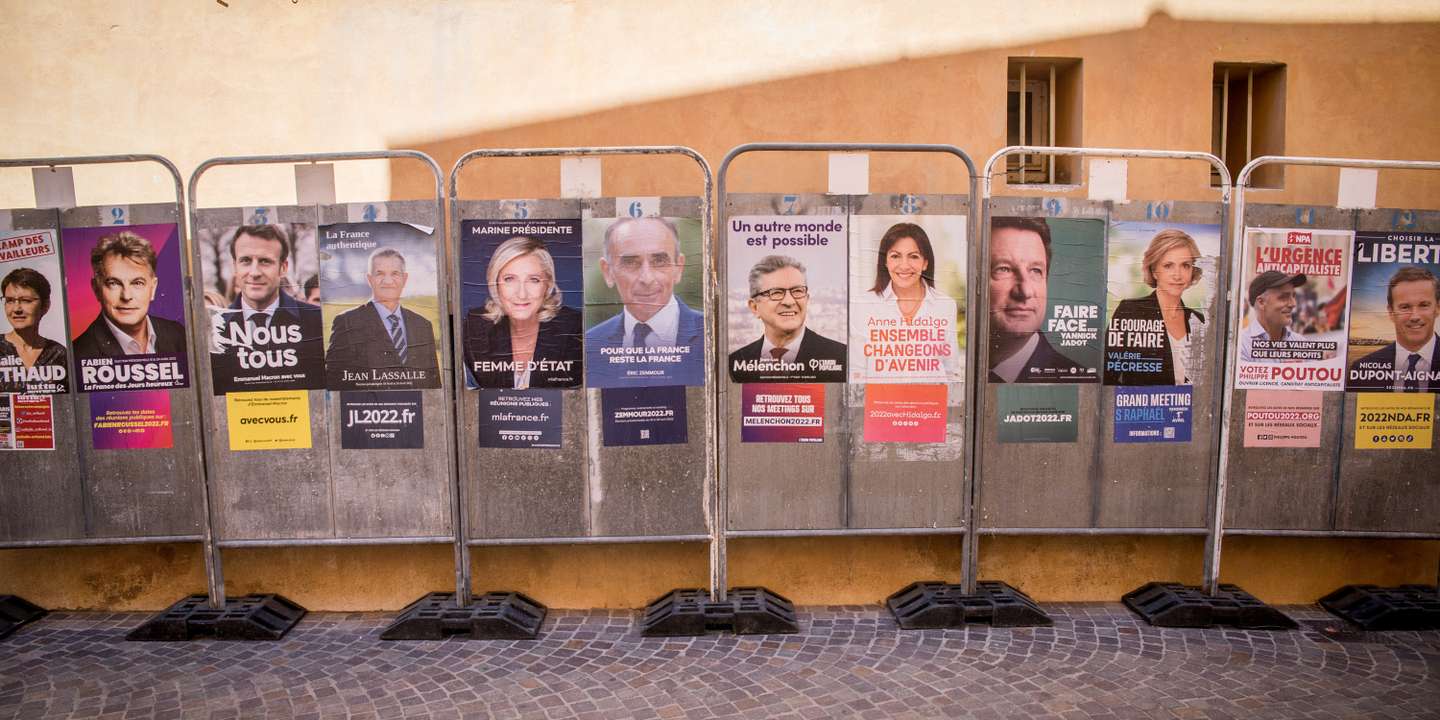 Reportagem na cidade de Fréjus, em França, uma cidade que apoia maioritáriamente Marine Le Pen, a principal candidata às presidênciais de francêsas, a seguir a Emmanuel Macron, atual presindente da Républica de França. As eleições para a 1ª volta realizam-se no próximo dia 10 de Abril. 7 de Abril de 2022 Fréjus, França TOMÁS SILVA/OBSERVADOR