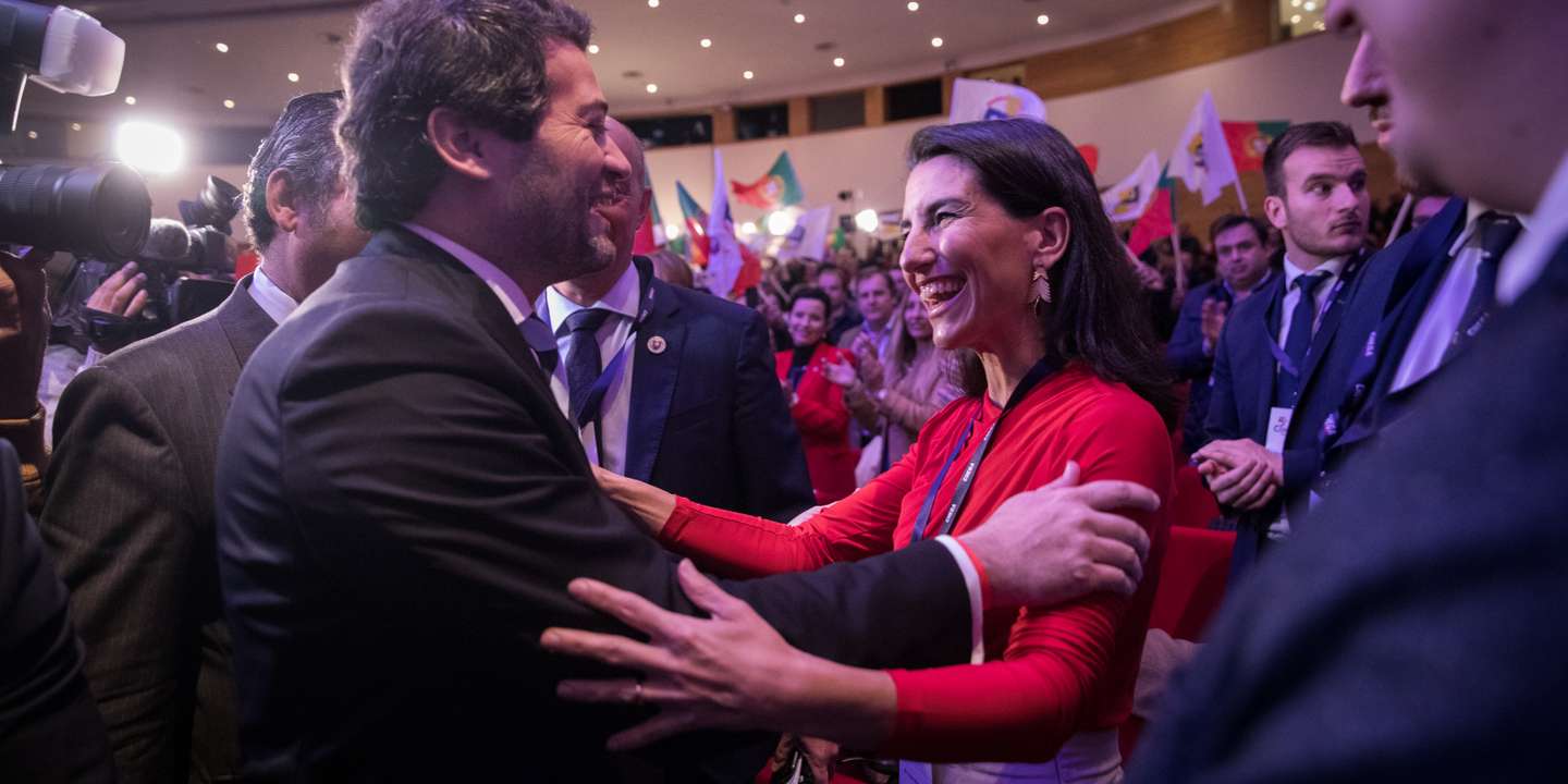 André Ventura com Rocío Monasterio, presidente do Vox Madrid