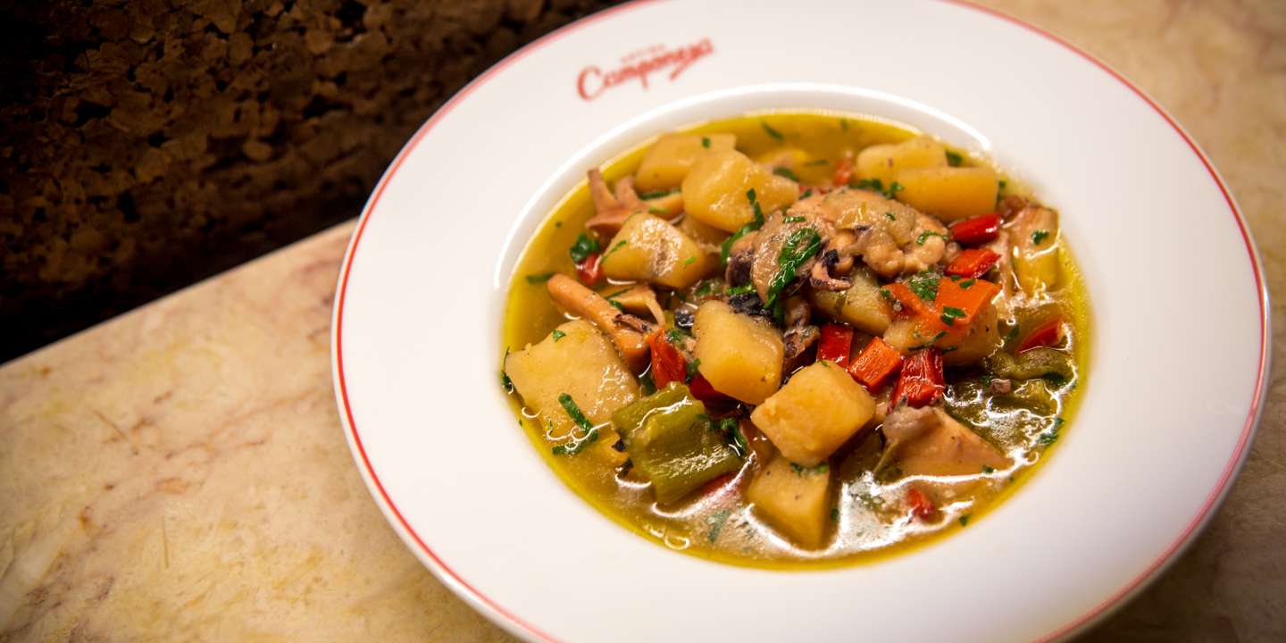 Reportagem no restaurante A Antiga Camponesa, que se encontra perto do miradouro do Adamastor, em Lisboa. 26 de Outubro de 2022 A Antiga Camponesa, Lisboa TOMÁS SILVA/OBSERVADOR