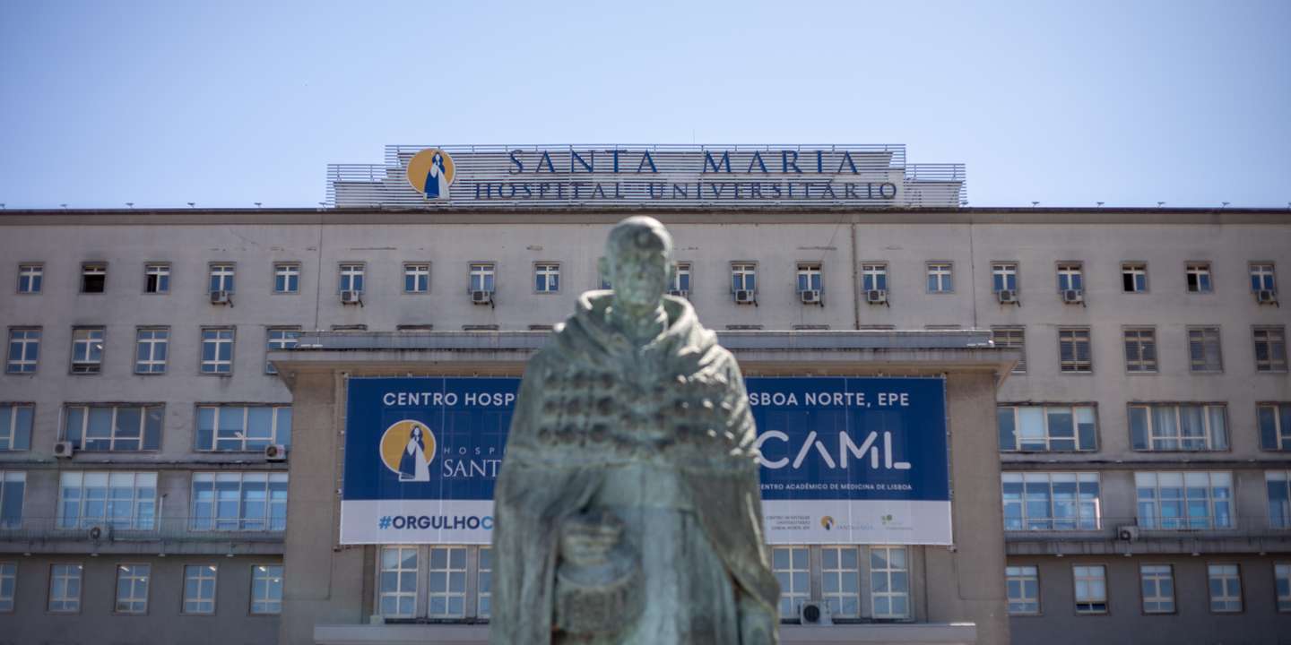 Reportagem sobre a Saúde Mental: Entrevista ao Presidente da Associação de estudantes da Faculdade de Medicina de Lisboa, Duarte Tude Graça, e à Diretora do Gabinete de Apoio ao Estudante, Ana Rita Sobral. Também fotografias da biblioteca da FMUL, a fachada do edífício Egas Moniz e do Hospital Santa Maria, em Lisboa. 6 de Abril de 2023 Hospital Sta. Maria, Lisboa TOMÁS SILVA/OBSERVADOR