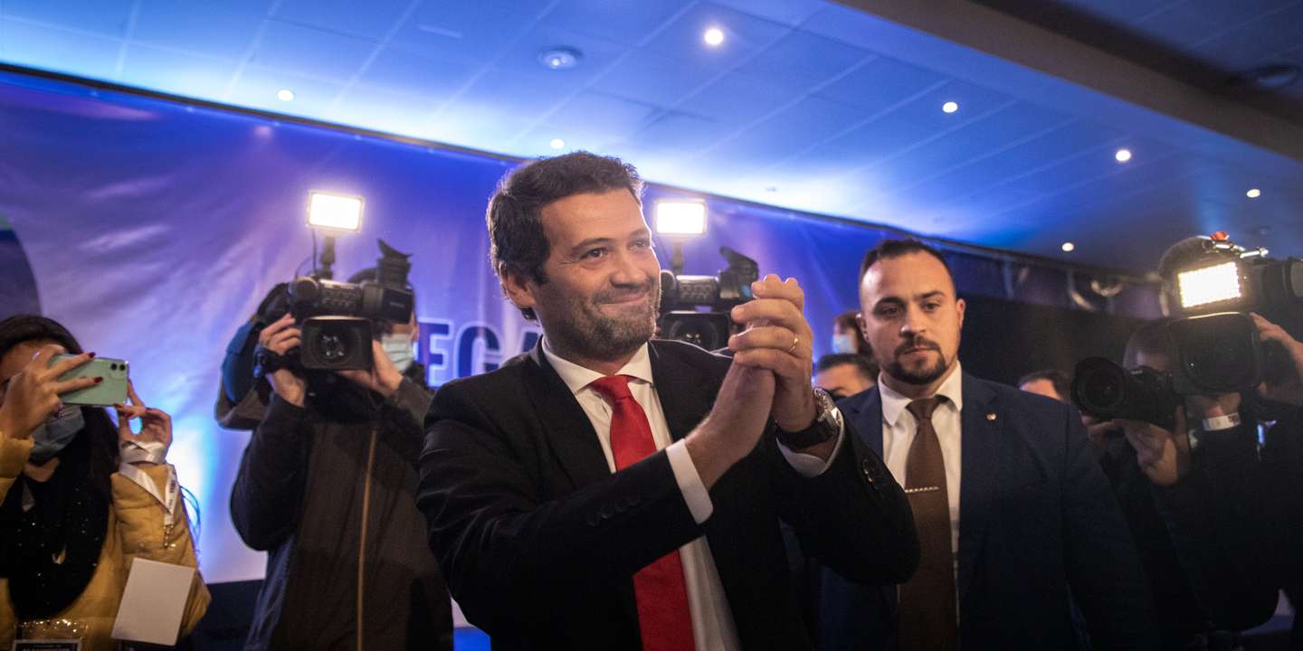 CONGRESSO DO CHEGA: Chegada de André Ventura, líder do partido Chega ao 4º Congresso do partido em Viseu. 26 de Novembro de 2021 TOMÁS SILVA/OBSERVADOR