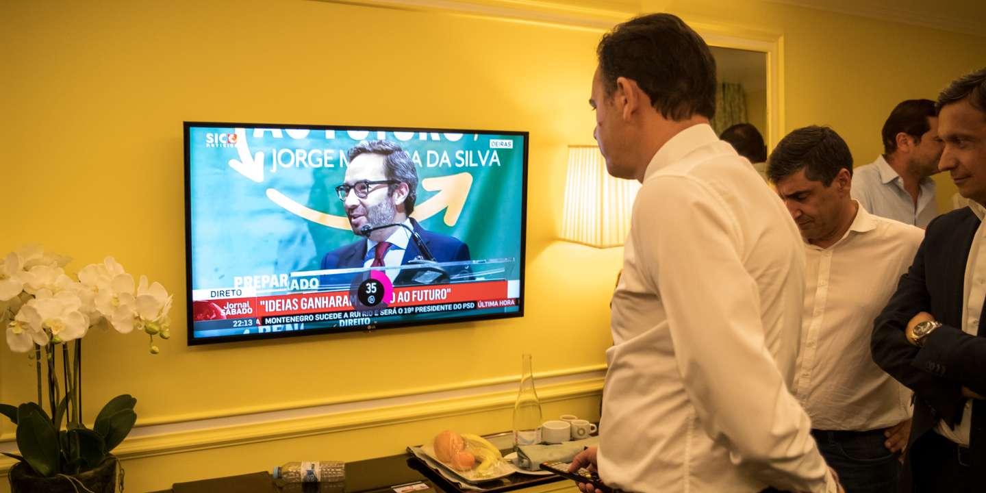 DIRETAS PSD: Luís Montenegro, vence as eleições internas do partido para Jorge Moreira da Silva, e é eleito lider do PSD (Partido Social Democrata). Hotel Sol Verde, Espinho 28 de Maio de 2022 TOMÁS SILVA/OBSERVADOR
